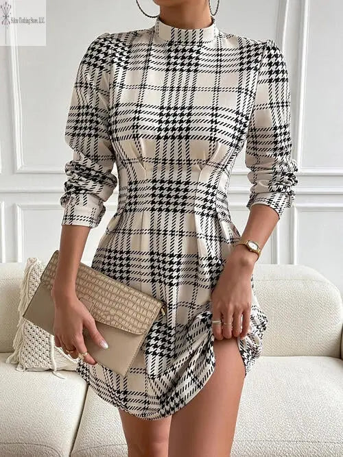 Ruched Mini Dress Long Sleeve / Cute Business Casual Outfits Front | SiAra 